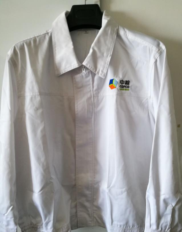 定制工裝質量控制之工作服線頭問題【細節(jié)決定成敗】 定制工裝質量控制之工作服線頭問題